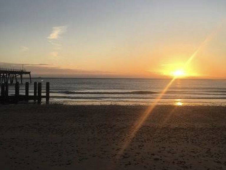 Visit Kirkley No.18 Guest House Sunrise 768x576