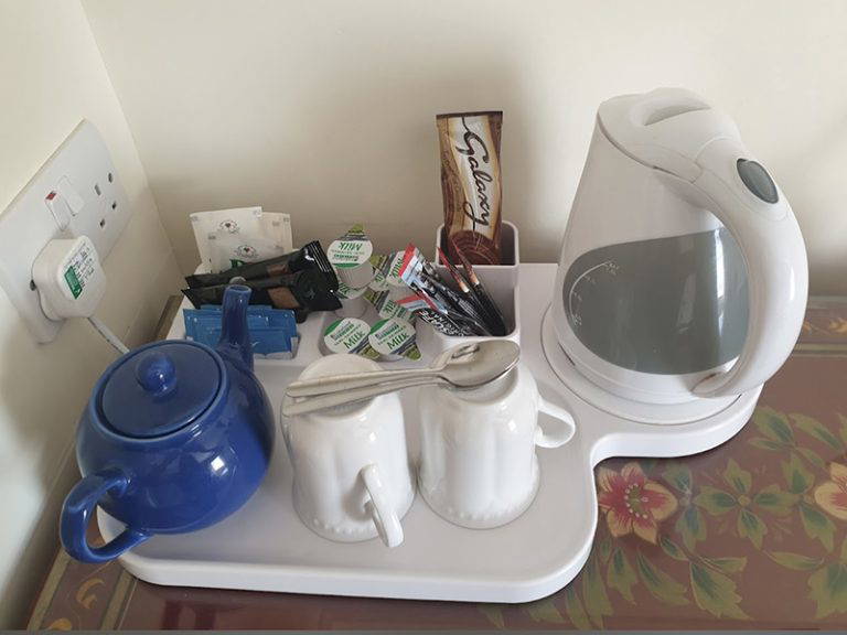 Visit Kirkley No.18 Guest House Tea Coffee 768x576