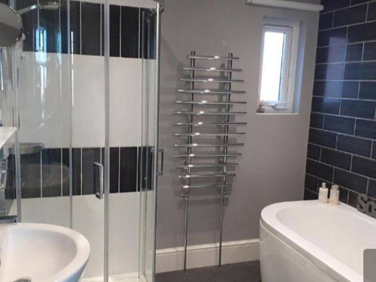 Visit Kirkley South Beach BandB Bathroom 768x576