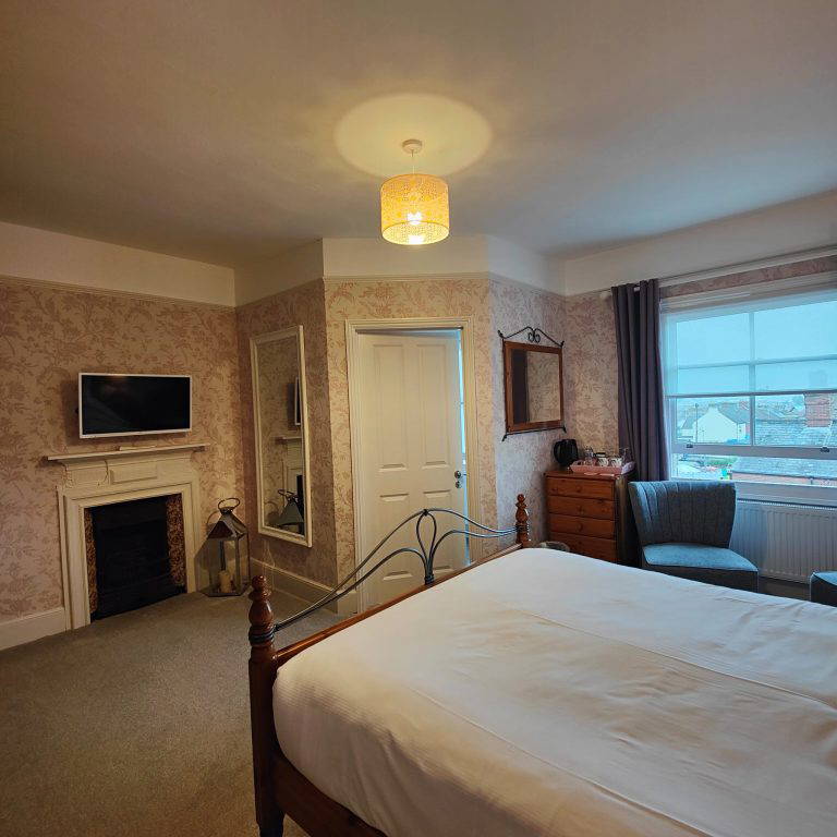 28b206c0 ea01 4489 a9ff 44882adb7319 768x768