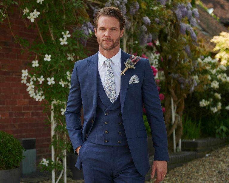 shot 23 0501 HADLEY DESKTOP LIGHT BOX 768x614